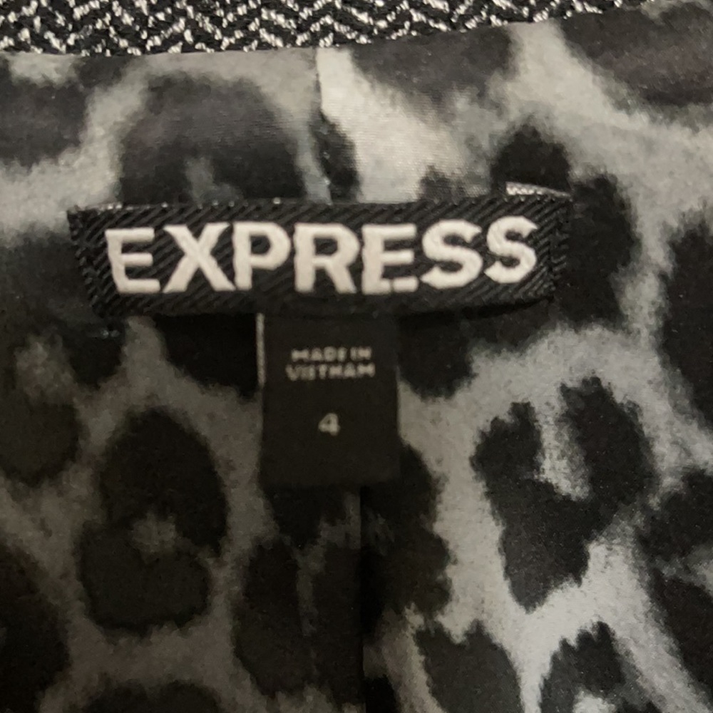Express cropped blazer - Picture 3 of 10